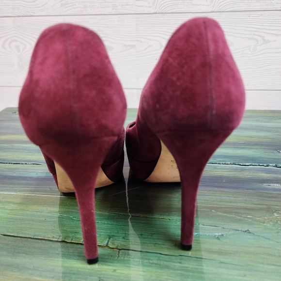 Gucci Suede Pumps - Picture 4 of 8